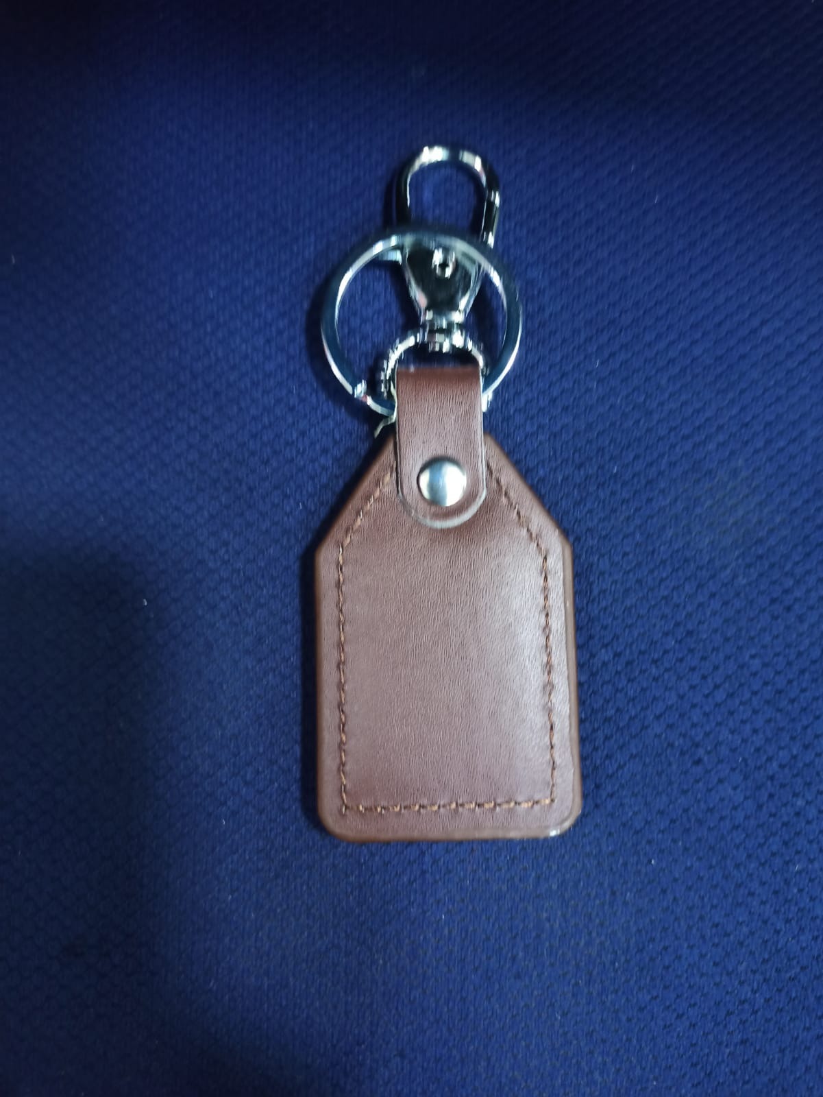 Premium Leather Keyholders – Custom Branded Keychains for Corporate & Personal Use - Image 3