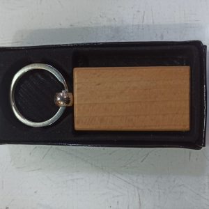 Sharp corner wooden keyholder